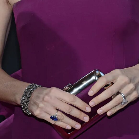 Vintage Small Mesh Wrist Purse from Whiting and Davis - Picture 8 of 8